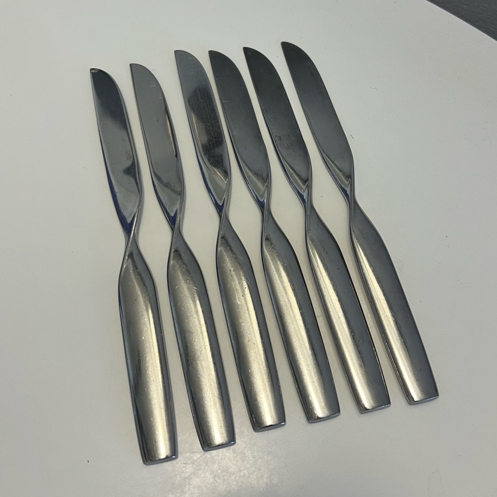 Sasaki double helix dinner knives